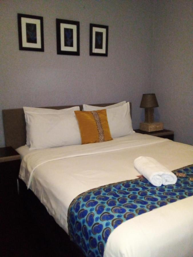 Acacia Guesthouse Kempton Park Exterior photo