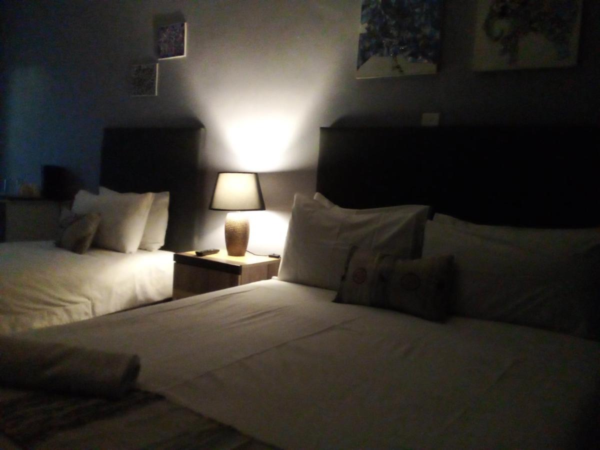 Acacia Guesthouse Kempton Park Exterior photo