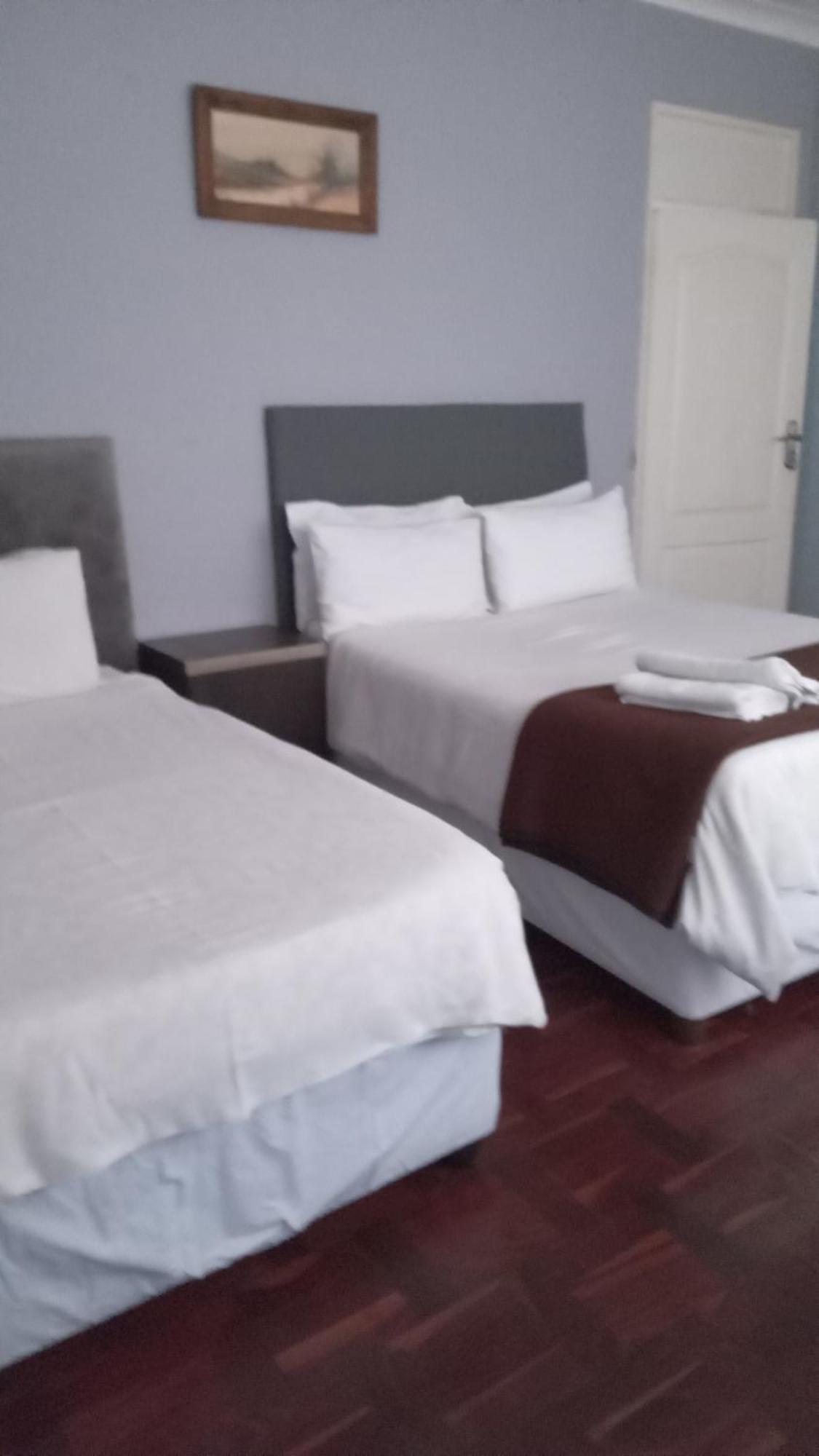 Acacia Guesthouse Kempton Park Exterior photo